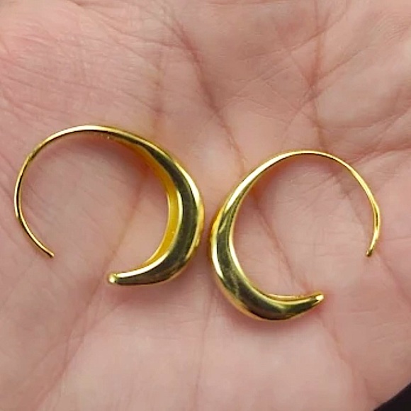 GOLD PLATED 18K HOOP MINIMALIST EARRINGS - Picture 4 of 6